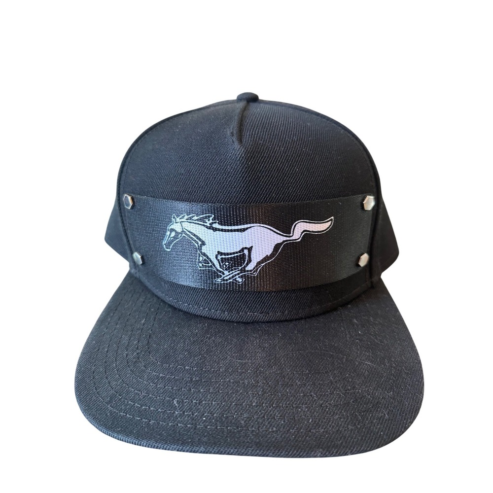 Buckle-Down Hat Mens OSFM Black Ford Mustang Seatbelt Strap Snapback Flat‎ Brim